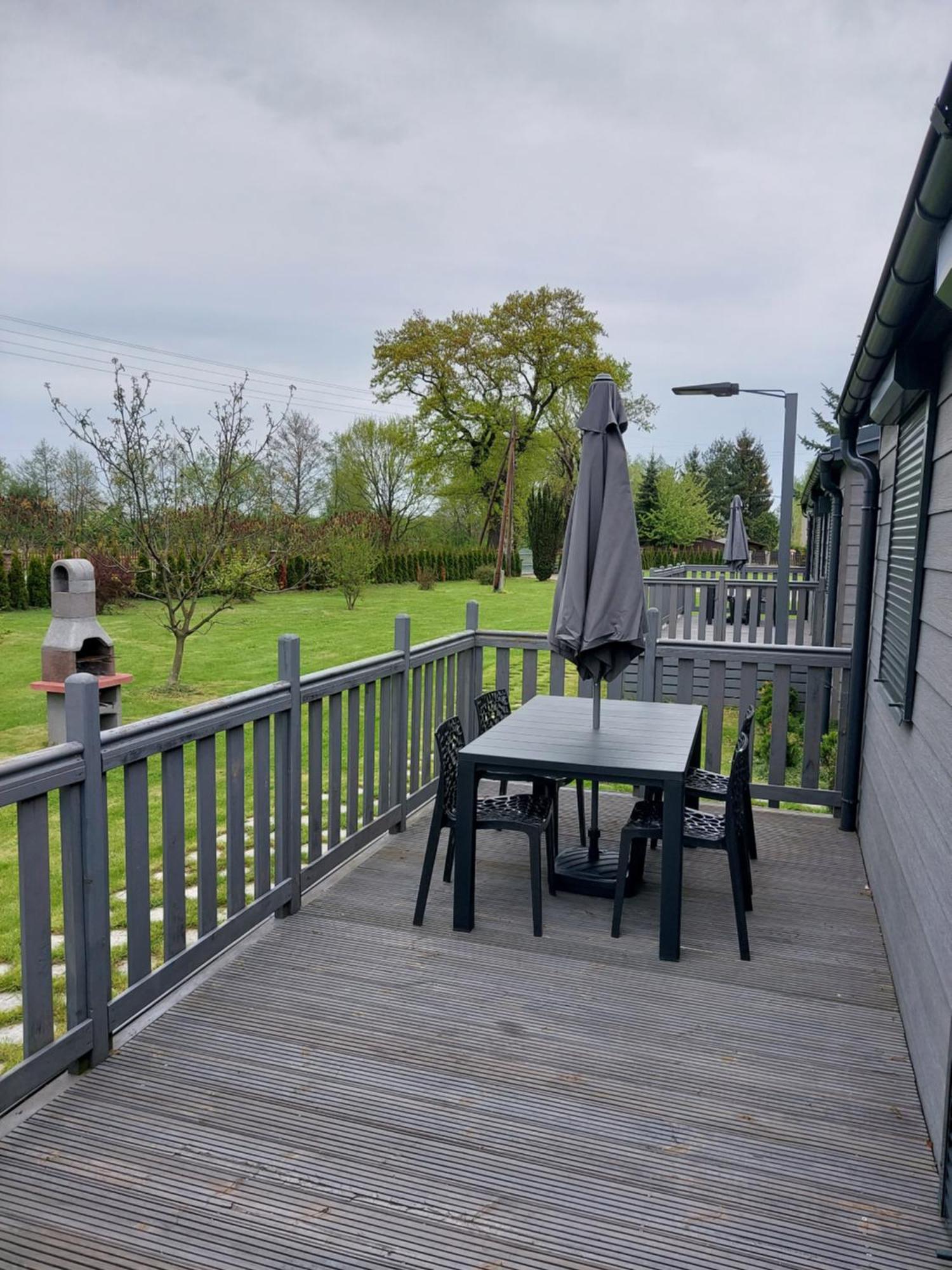Nowoczesny Domek Letniskowy Zator Exterior foto